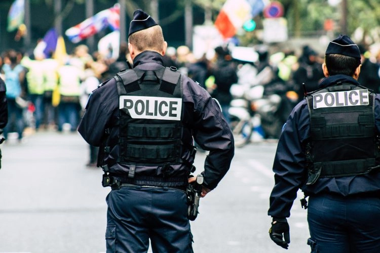 Francuska: Dvije djevojčice povrijeđene u napadu nožem blizu škole, policija uhapsila napadača